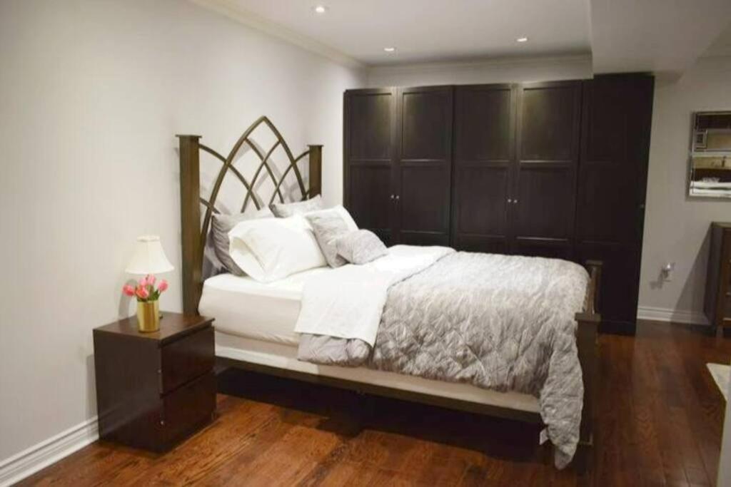 Home Away From Home - Basement Studio Apartment Торонто Экстерьер фото